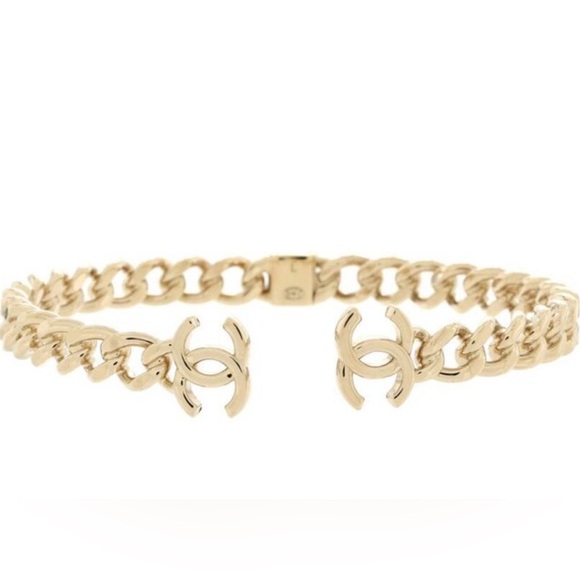 CHANEL CC GOLD CHAIN LINK CHOKER NECKLACE SIZE MEDIUM PRELOVED - Picture 1 of 9